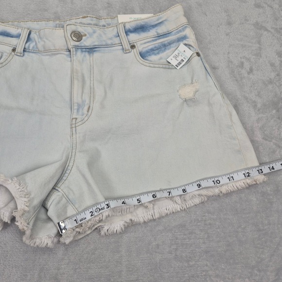 NWT 14 (34) High Rise Frayed Hem Maurices Jean Shorts Distressed Denim Light - Picture 5 of 12